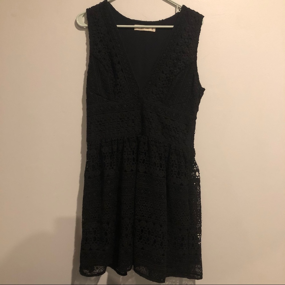 Abercrombie and Fitch lace black dress - Picture 4 of 6